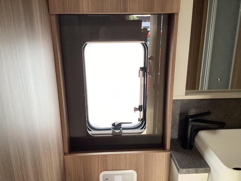 Auto-Trail Excel 620S — image 42