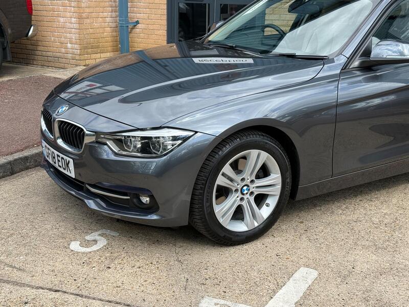 BMW 3 Series view 3