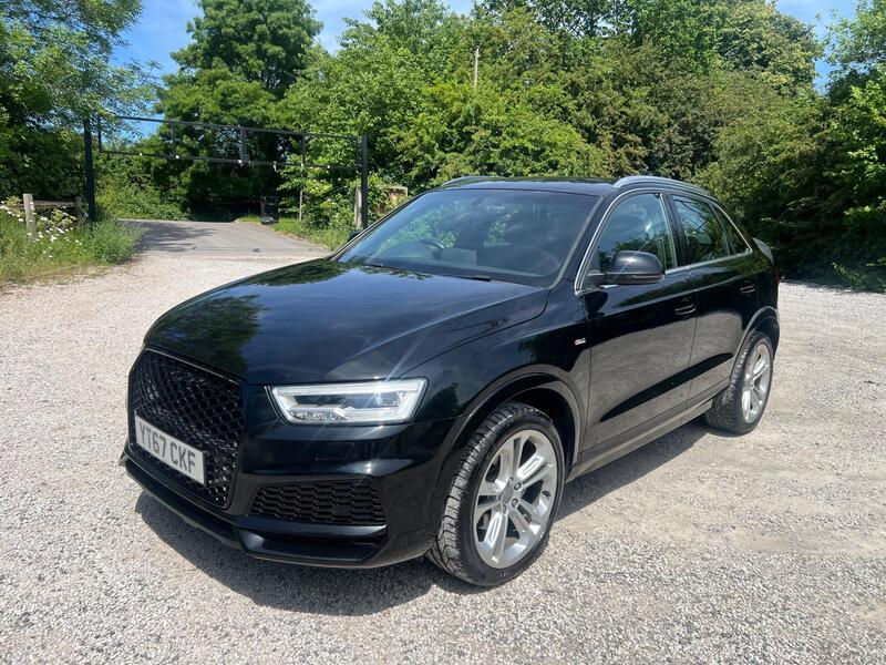 Audi Q3 view 3