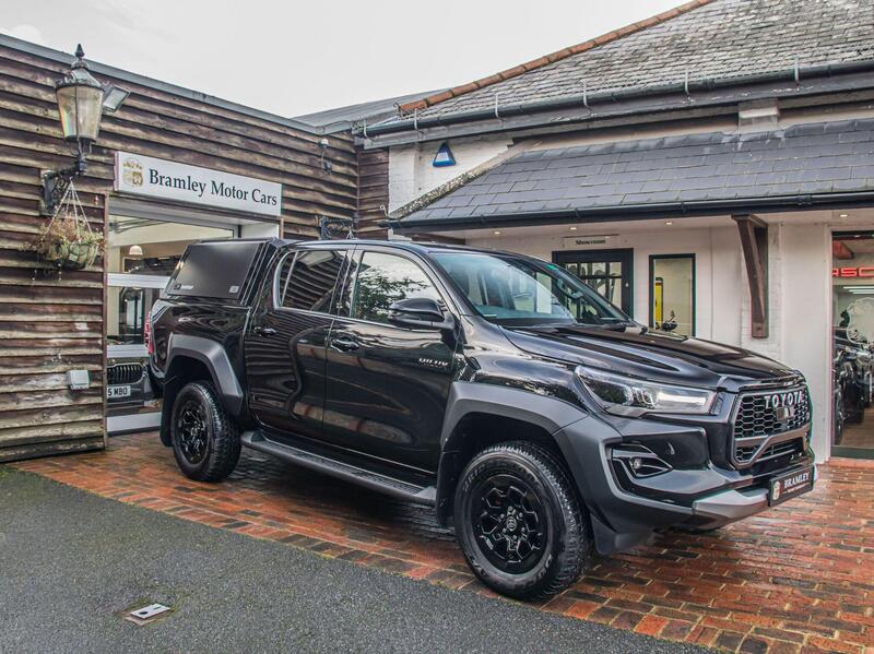 Toyota Hilux view 2