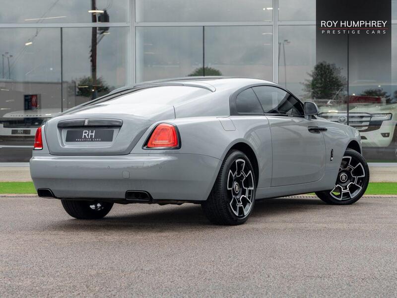 Rolls-Royce Wraith view 2