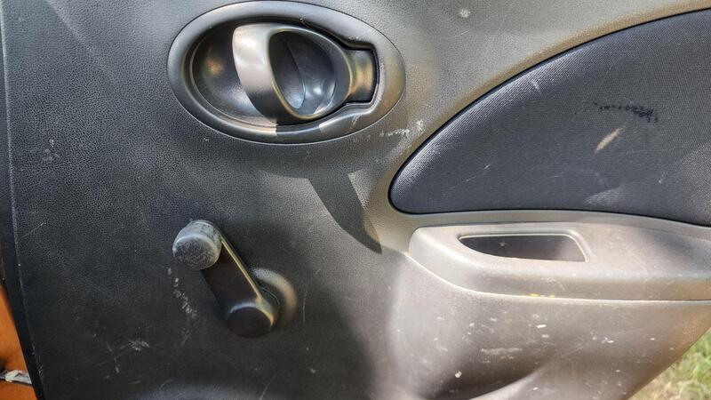 2011 Nissan Micra — photo 36