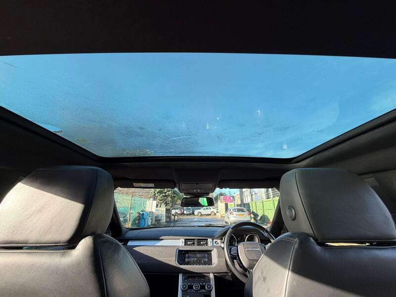 Land Rover Range Rover Evoque view 4