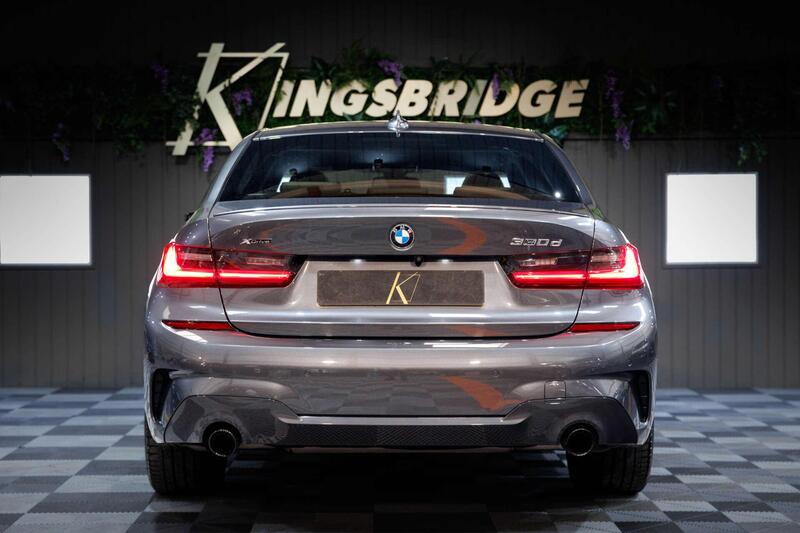 BMW 3 Series view 7