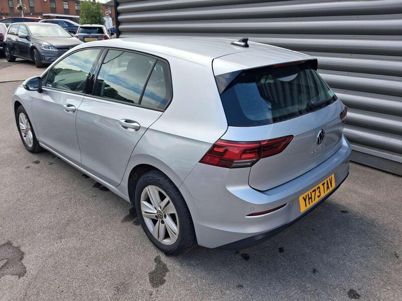 Volkswagen Golf view 6