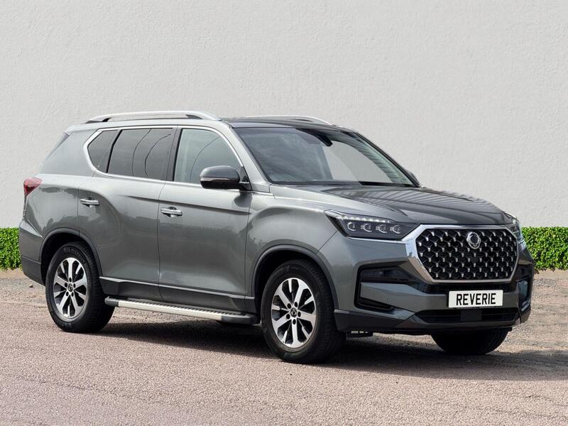 Ssangyong Rexton main image
