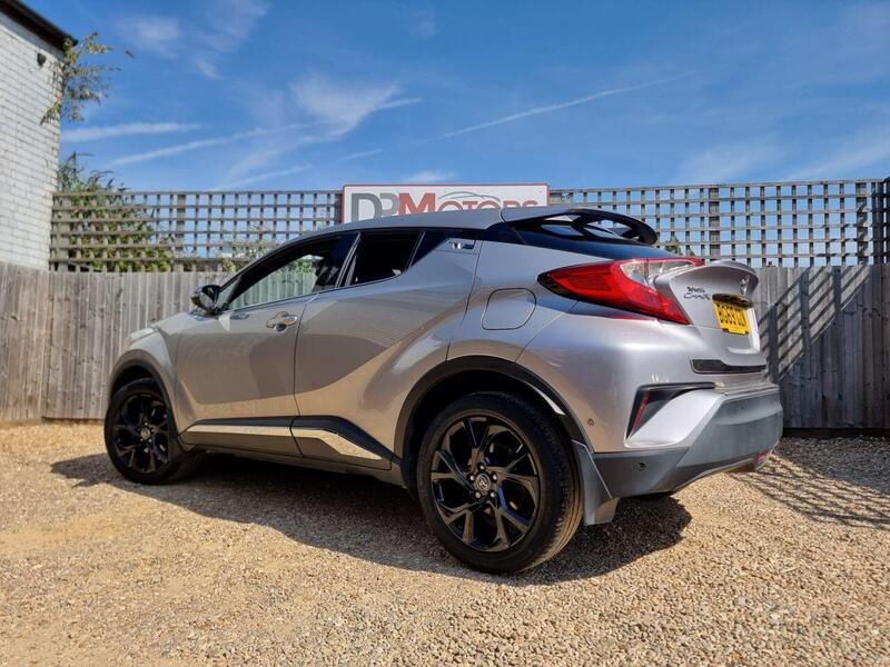 Toyota C-HR view 4