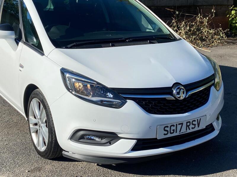 Vauxhall Zafira Tourer view 6