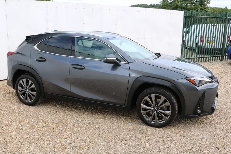 Lexus Ux view 4