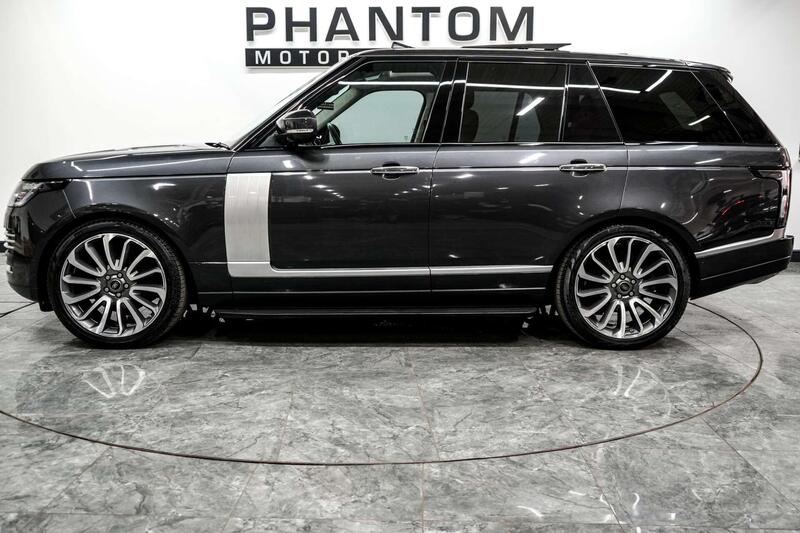 Land Rover Range Rover view 3