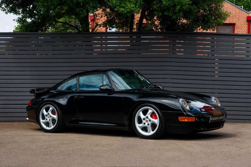 Porsche 911 main image