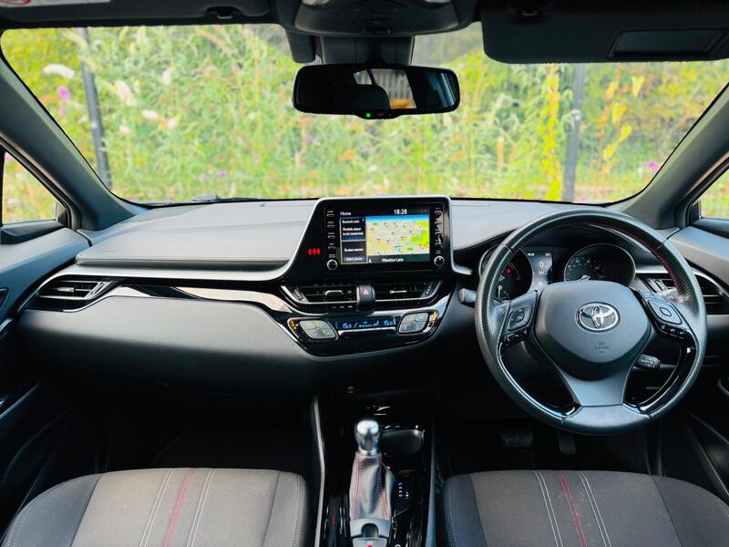 Toyota C-HR view 3