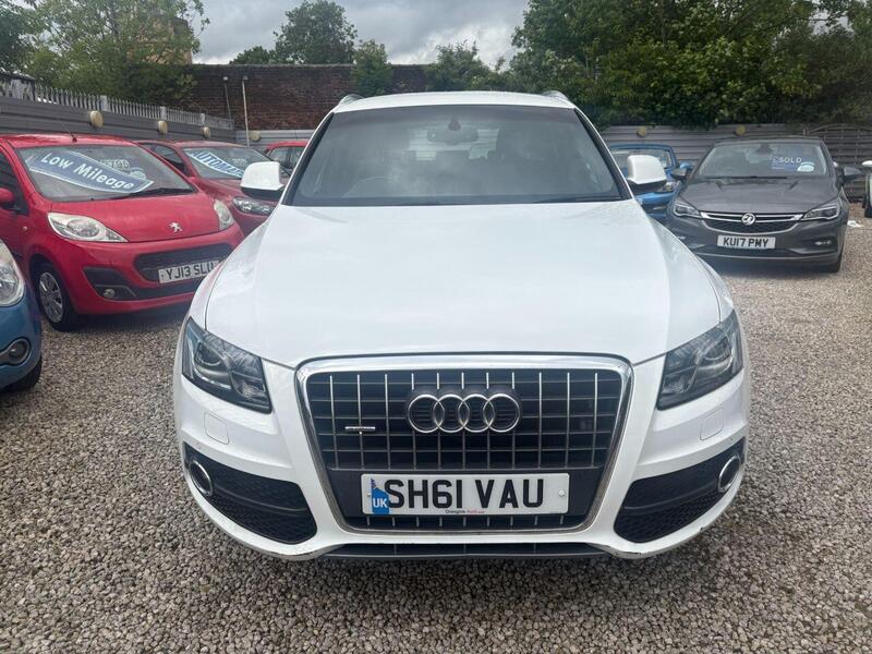 Audi Audi Q5 view 2