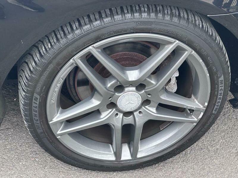 Mercedes-Benz E Class view 34