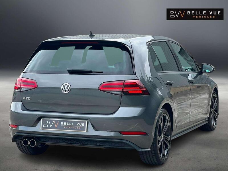 Volkswagen Golf view 3