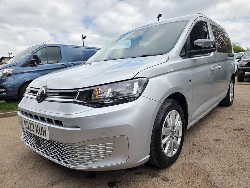 Volkswagen Caddy Maxi view 6