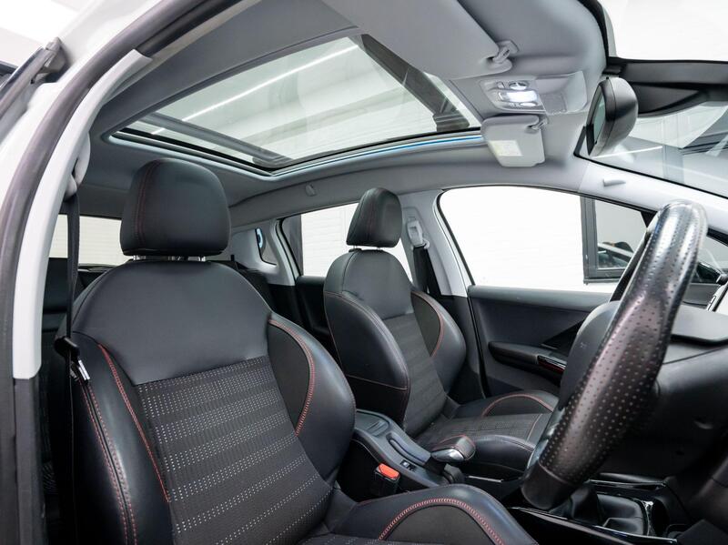 Peugeot 2008 view 3