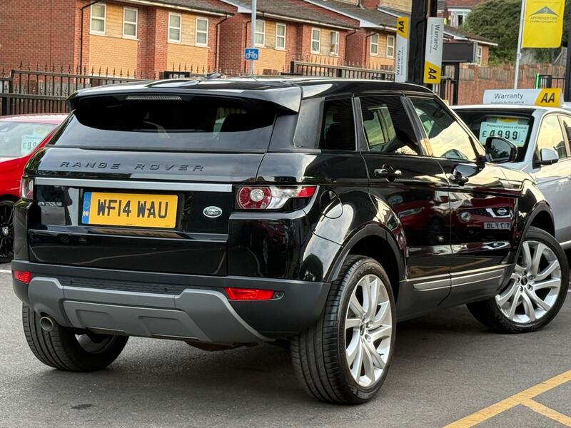 Land Rover Range Rover Evoque view 2