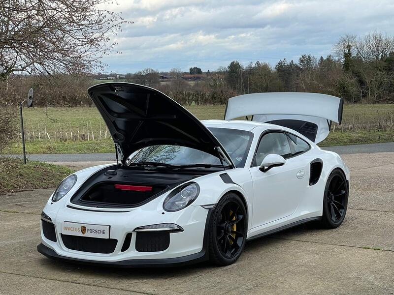 Porsche 911 view 58