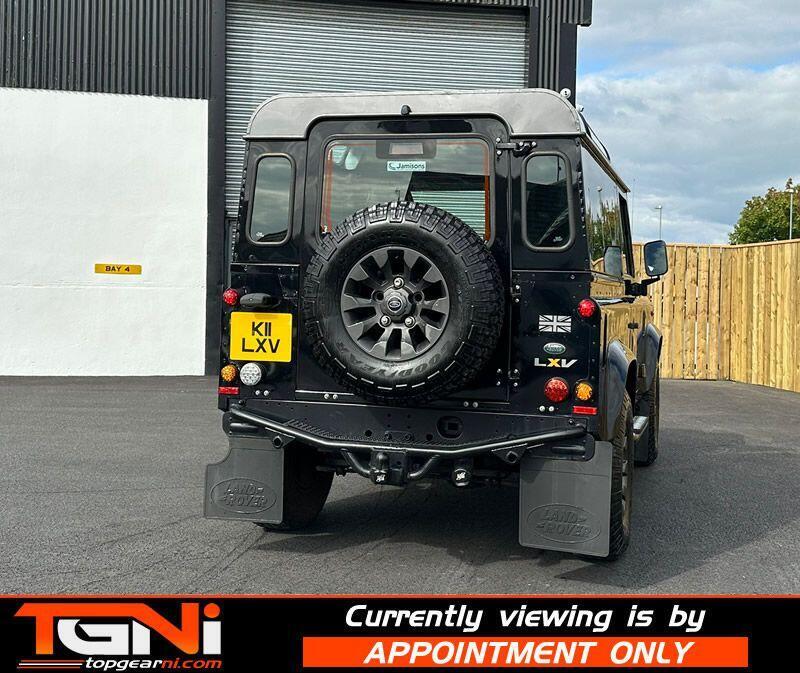 Land Rover Defender view 29