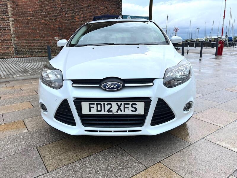 Ford Focus view 2