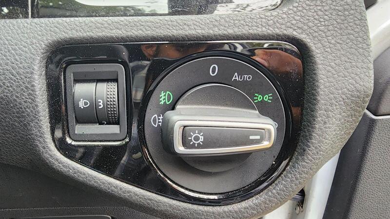 2014 Volkswagen Golf — photo 28