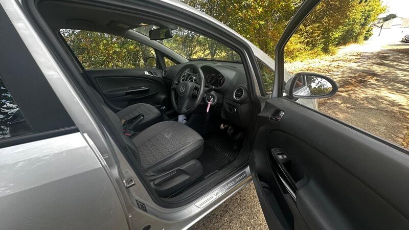 2014 Vauxhall Corsa — photo 8