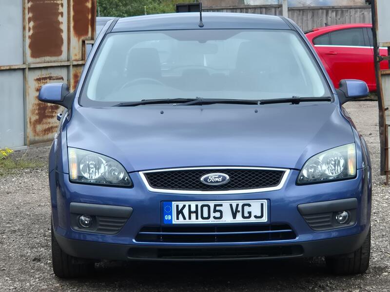 Ford Focus view 2