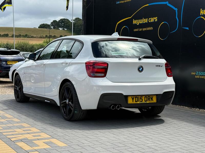 BMW 1 Series view 3