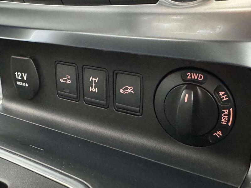 Mercedes-Benz X-Class view 34