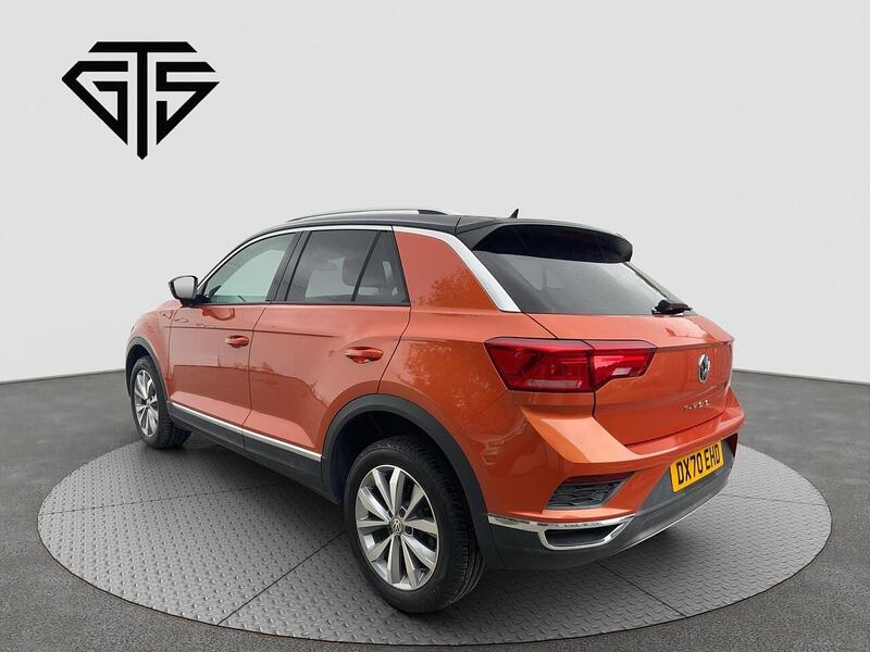 Volkswagen T-Roc view 5