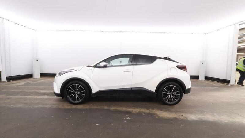 Toyota C-HR view 4