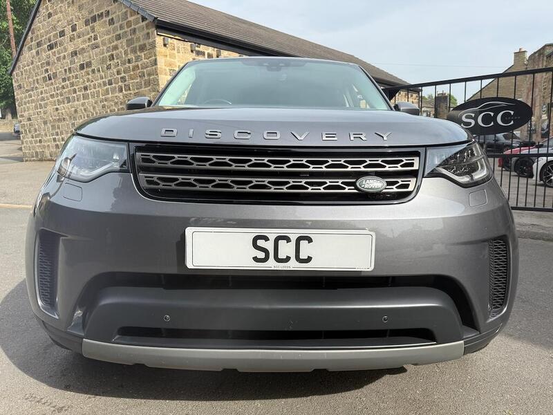 Land Rover Discovery 3 view 2