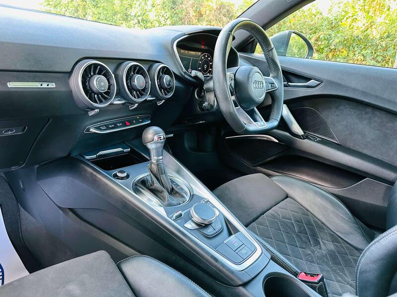 Audi TT view 6