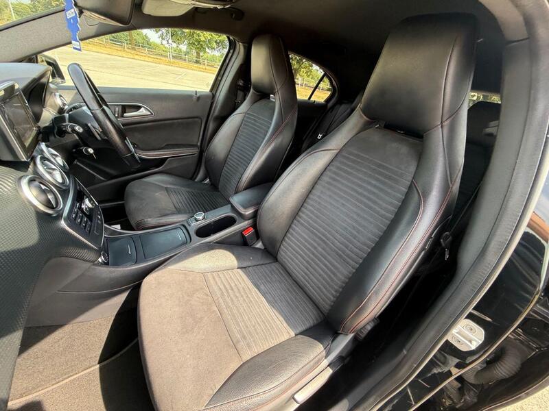 Mercedes-Benz A Class view 3