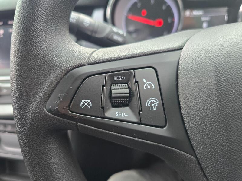 Vauxhall Astra view 5