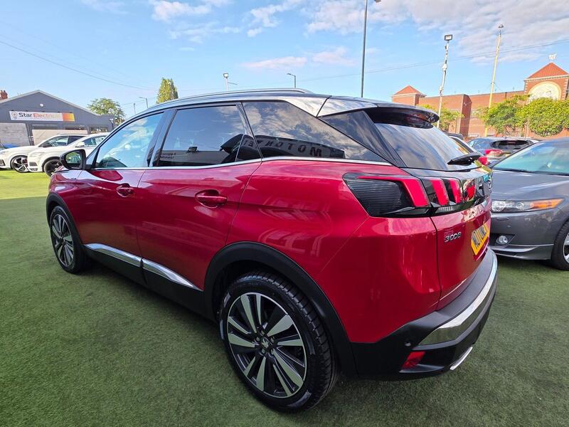 Peugeot 3008 view 5