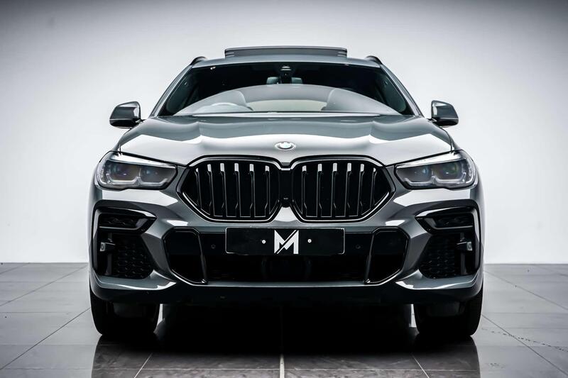 BMW X6 view 2