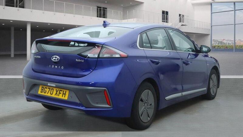 Hyundai Ioniq view 4