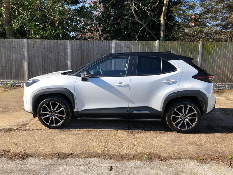 Toyota Yaris Cross view 3