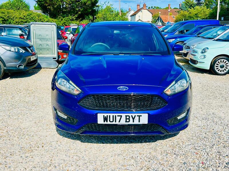 Ford Focus view 4