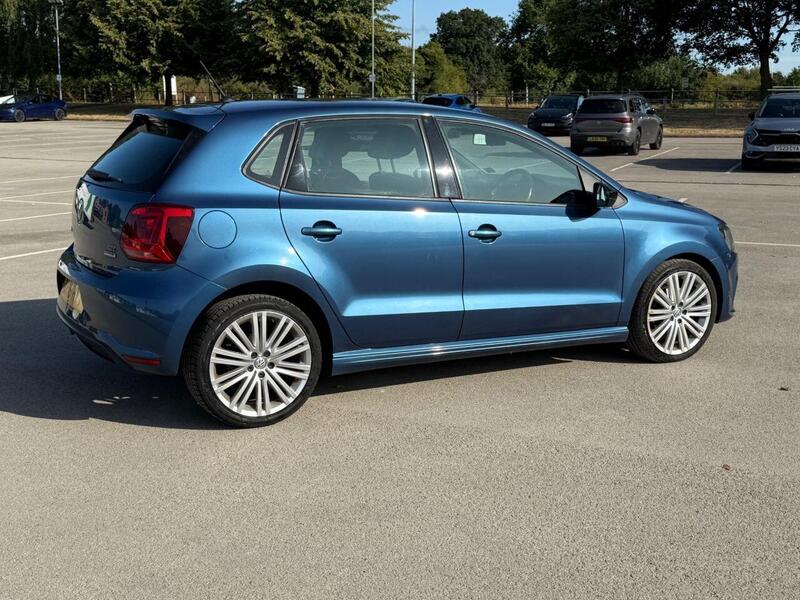 Volkswagen Polo view 6