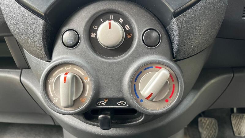 2012 Nissan Micra — photo 27