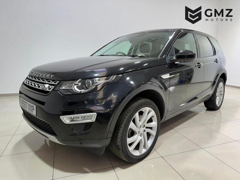 Land Rover Discovery Sport view 3