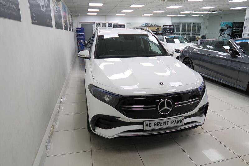 Mercedes-Benz 300 view 3