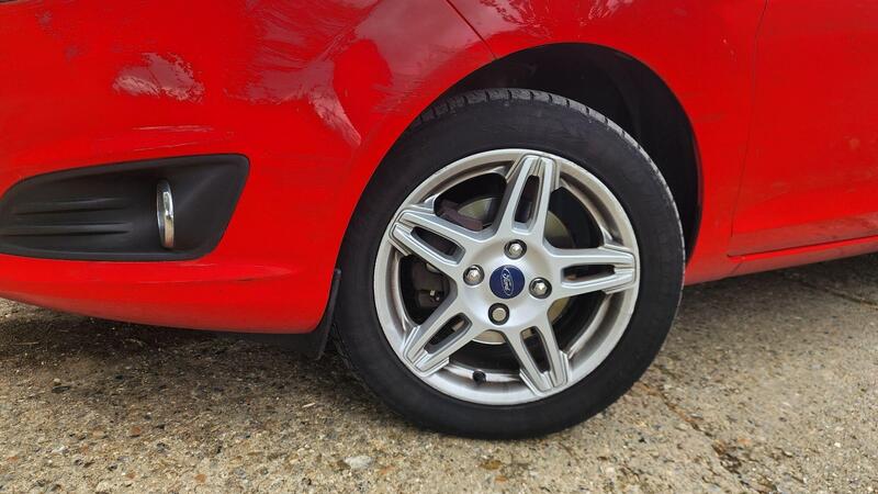 2012 Ford Fiesta — photo 48