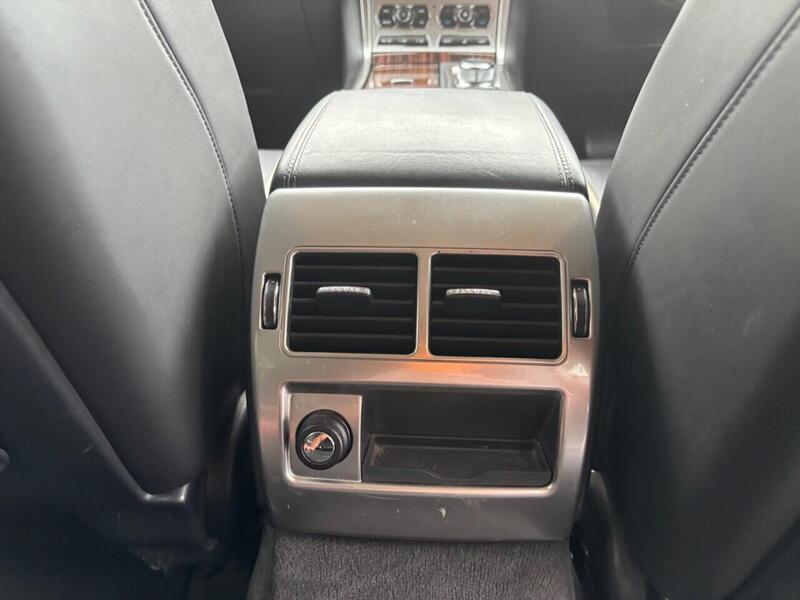 Jaguar XF view 28