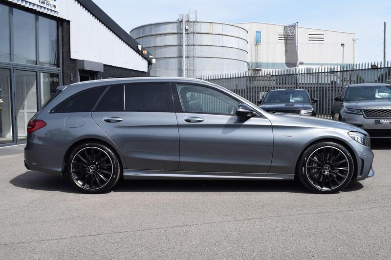 Mercedes-Benz C Class view 4