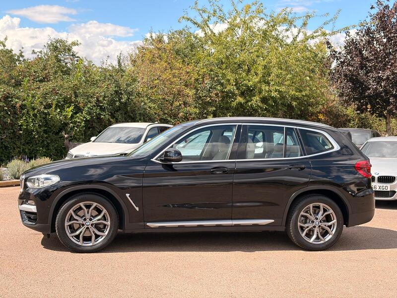 BMW X3 view 4