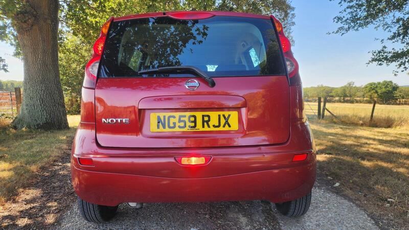 2010 Nissan Note — photo 8